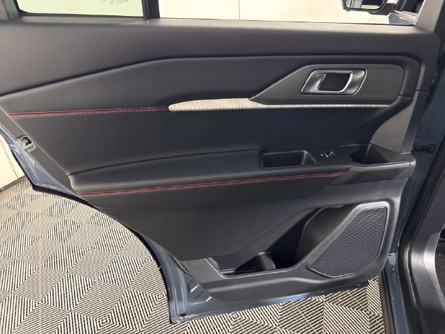 New 2026 Ford Explorer ST-Line w/ ST-Line Street Pack AWD/4WD image 20