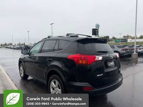 Used 2014 Toyota RAV4 XLE AWD/4WD image 7