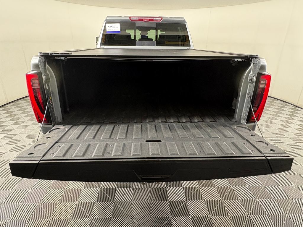 Used 2024 GMC Sierra 3500 Denali w/ Technology Package AWD/4WD image 29