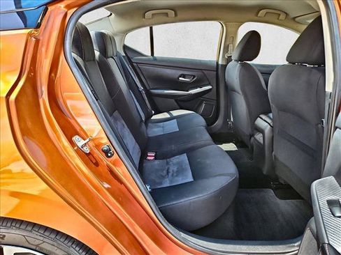 Used 2022 Nissan Sentra SR FWD image 19