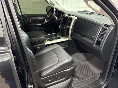 Used 2018 RAM 1500 Laramie w/ Convenience Group image 31