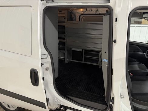 Used 2018 RAM ProMaster City Tradesman SLT image 12