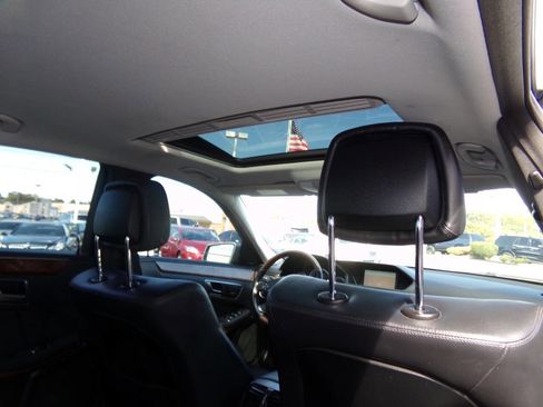 Used 2012 Mercedes-Benz E 350 4MATIC Sedan image 22