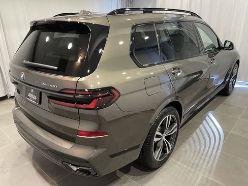 Used 2026 BMW X7 xDrive40i w/ M Sport Package AWD/4WD image 6