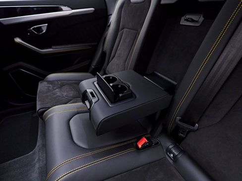 Used 2021 Lamborghini Urus image 55