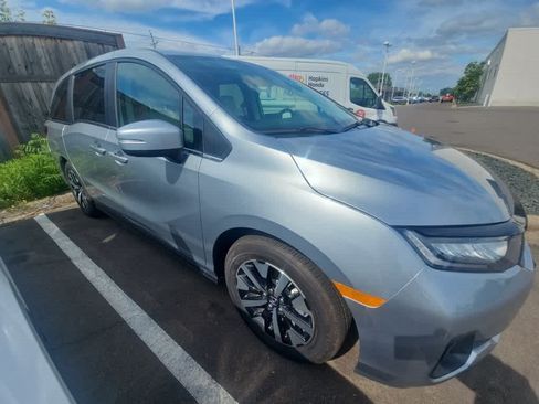 Used 2026 Honda Odyssey EX-L image 3