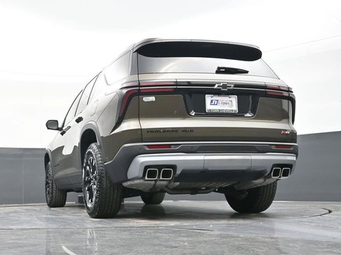 Used 2024 Chevrolet Traverse Z71 w/ Enhanced Driving Package image 42