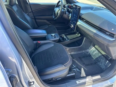 Certified 2022 Ford Mustang Mach-E GT image 12