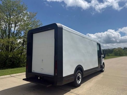 Used 2024 Chevrolet Brightdrop 600 w/ Commercial Equipment Package AWD/4WD image 2