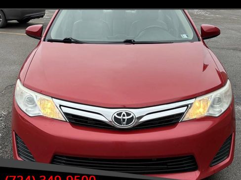 Used 2012 Toyota Camry LE image 1