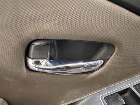 Used 2022 Nissan Frontier SV image 11