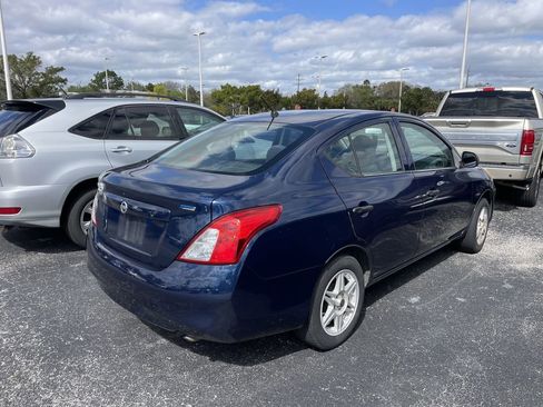 Used 2014 Nissan Versa S image 2