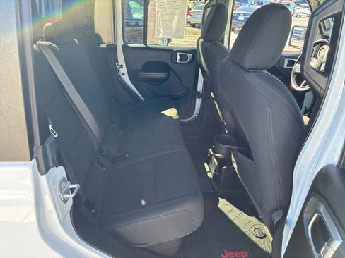 Used 2020 Jeep Gladiator Sport w/ Quick Order Package 24S image 21