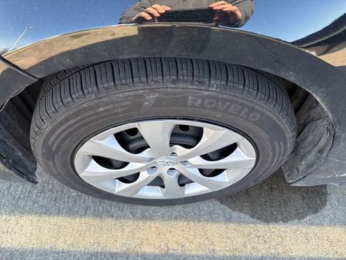 Used 2023 Toyota Corolla LE image 29