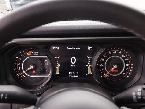 Used 2025 Jeep Wrangler Unlimited Rubicon AWD/4WD image 13