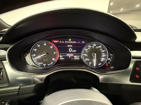 Used 2018 Audi S6 Prestige w/ Prestige Package image 30