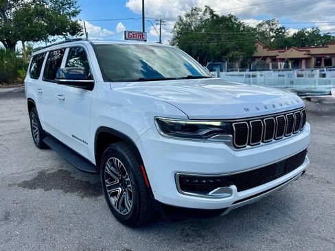 Used 2023 Jeep Wagoneer L Series II image 10