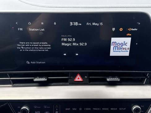 Used 2024 Kia Sportage EX FWD image 16