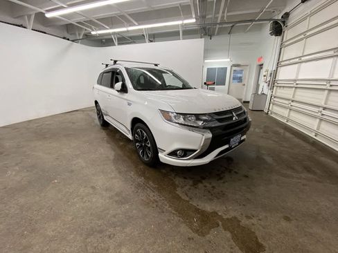 Used 2018 Mitsubishi Outlander GT image 8