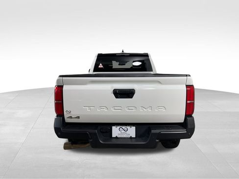 Used 2025 Toyota Tacoma SR image 8