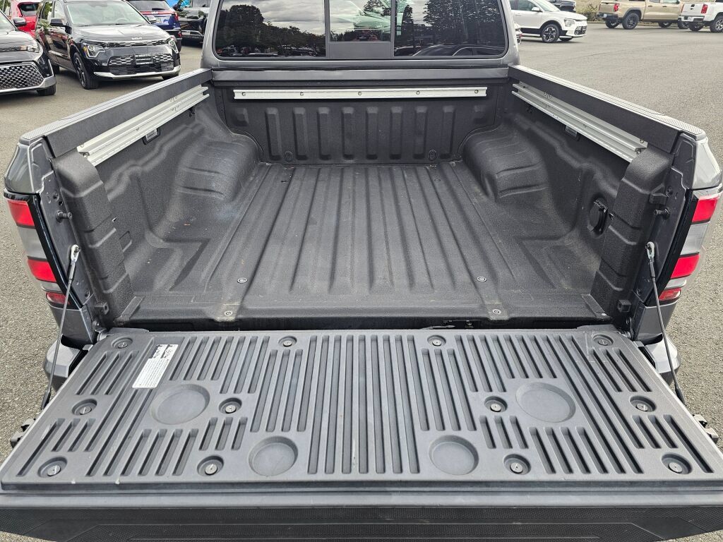 Used 2022 Nissan Frontier SV AWD/4WD image 22