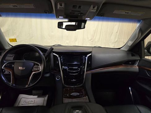 Used 2016 Cadillac Escalade Premium image 32