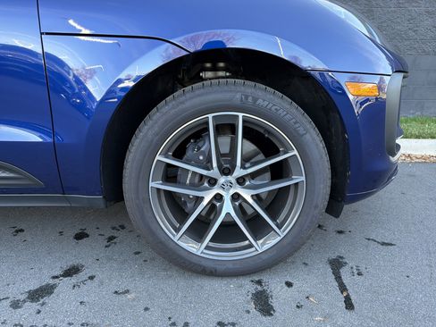 Certified 2025 Porsche Macan image 44