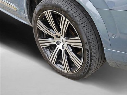 Used 2022 Volvo XC90 T6 Inscription w/ Advanced Package image 11