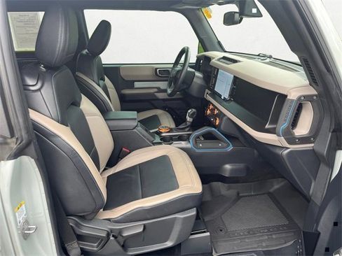 Used 2022 Ford Bronco Wildtrak image 16