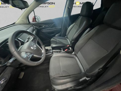 Used 2021 Buick Encore Preferred image 9