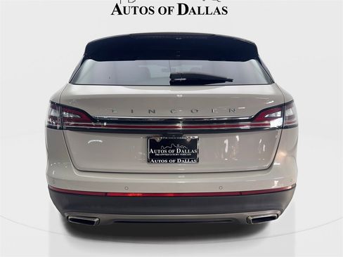 Used 2022 Lincoln Nautilus Reserve image 7