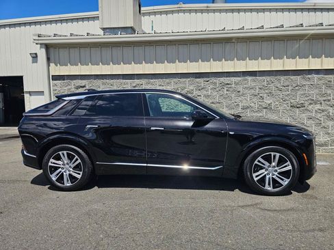 Used 2024 Cadillac Lyriq Tech w/ Driver Assist Package AWD/4WD image 9