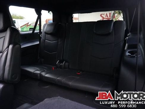 Used 2020 Cadillac Escalade ESV Platinum image 7