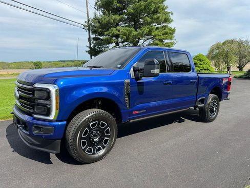 Used 2026 Ford F350 Platinum AWD/4WD image 2