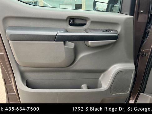 Used 2018 Nissan NV 3500 SL image 14