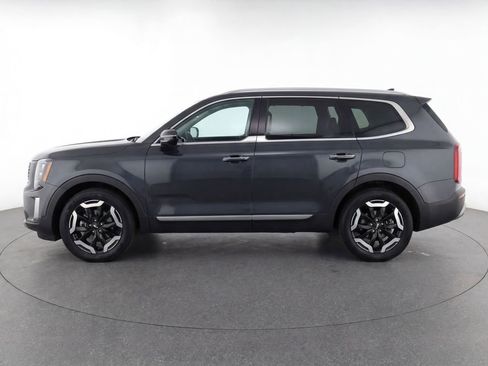 Used 2025 Kia Telluride S FWD image 6