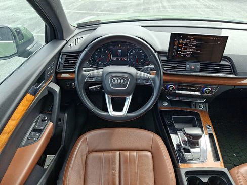 Used 2023 Audi Q5 2.0T Premium w/ Convenience Package AWD/4WD image 11