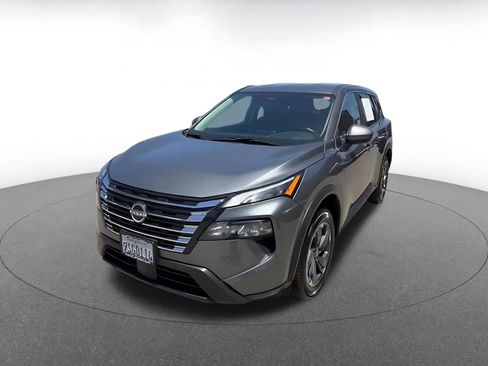 Used 2025 Nissan Rogue SV FWD image 7