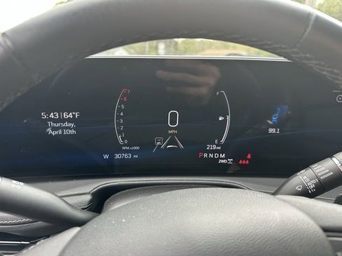 Used 2024 Cadillac XT4 Premium Luxury image 24