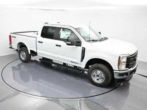 New 2025 Ford F250 XL w/ XL Chrome Package image 32