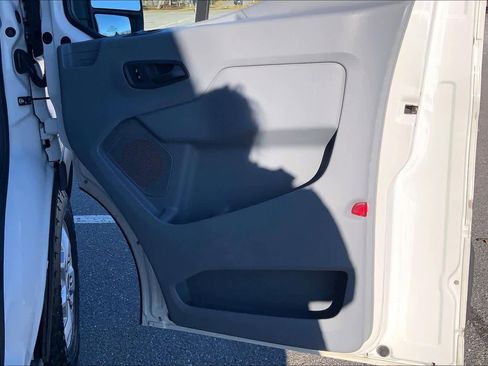 Used 2015 Ford Transit 350 XLT image 23