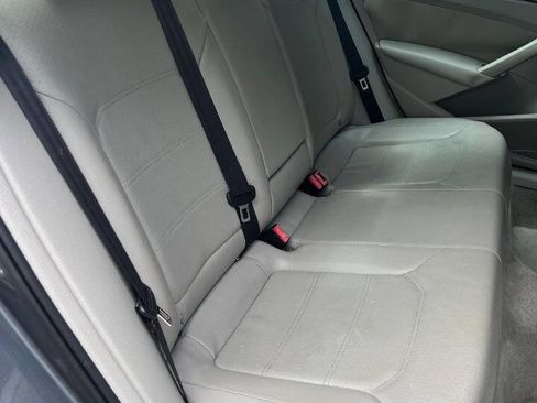 Used 2013 Volkswagen Passat 2.5 SE FWD image 15