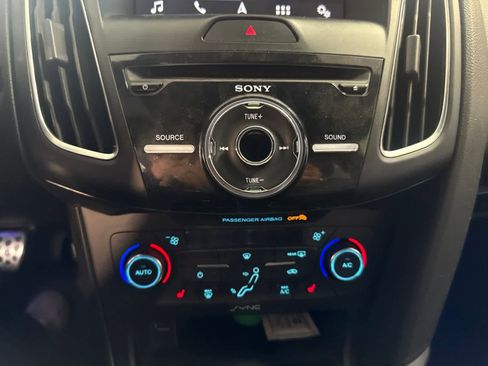 Used 2017 Ford Focus ST w/ Equipment Group 402A FWD image 23
