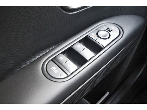 Used 2025 Hyundai Ioniq 5 SEL image 23