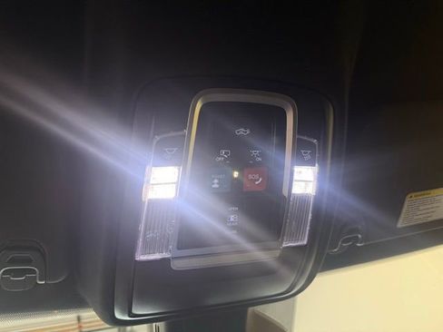 New 2026 RAM 1500 4x4 Crew Cab image 28