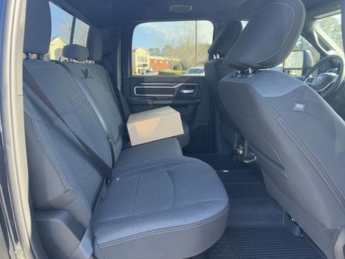 Used 2024 RAM 2500 Big Horn w/ Night Edition AWD/4WD image 15