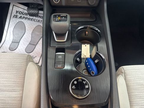 Used 2021 Nissan Rogue SV image 15