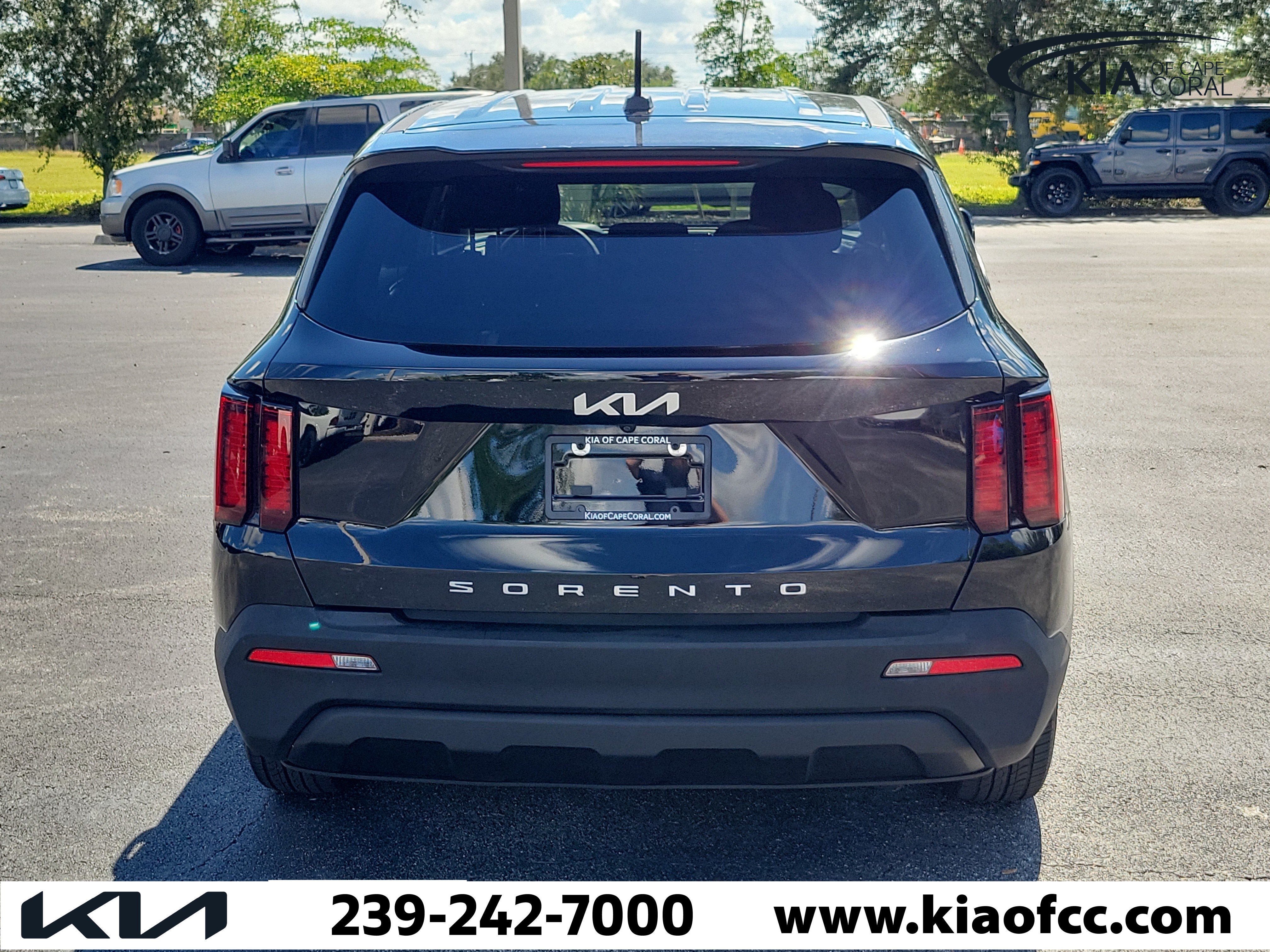Used 2022 Kia Sorento LX FWD image 5