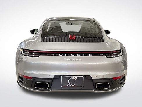 Used 2022 Porsche 911 Carrera image 4