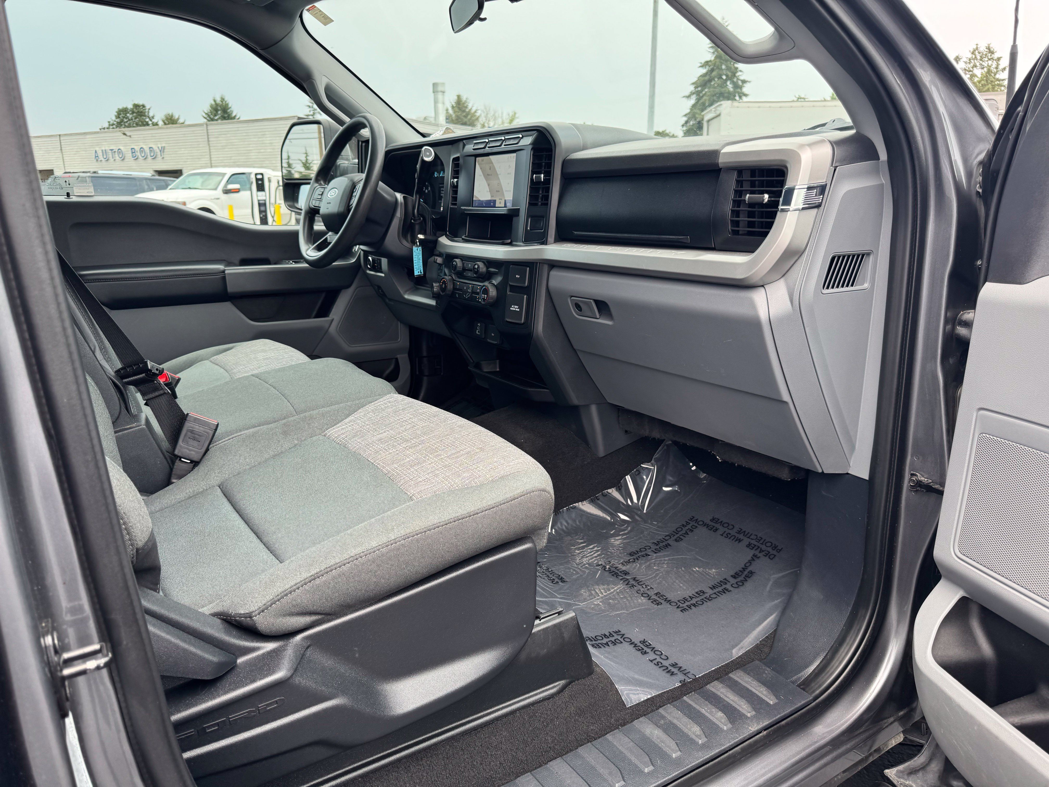 Used 2024 Ford F350 XLT AWD/4WD image 26